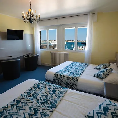 Hotel De La 3*