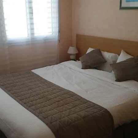 De La Hotel 3*