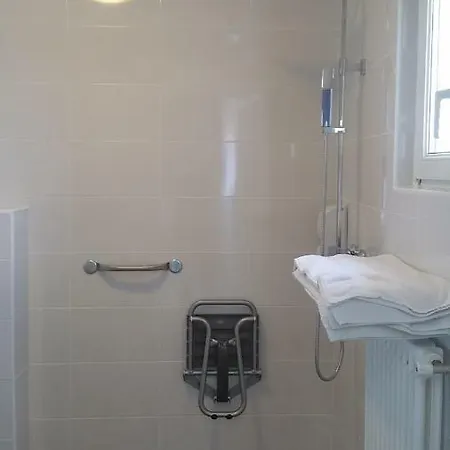 De La Hotel 3*
